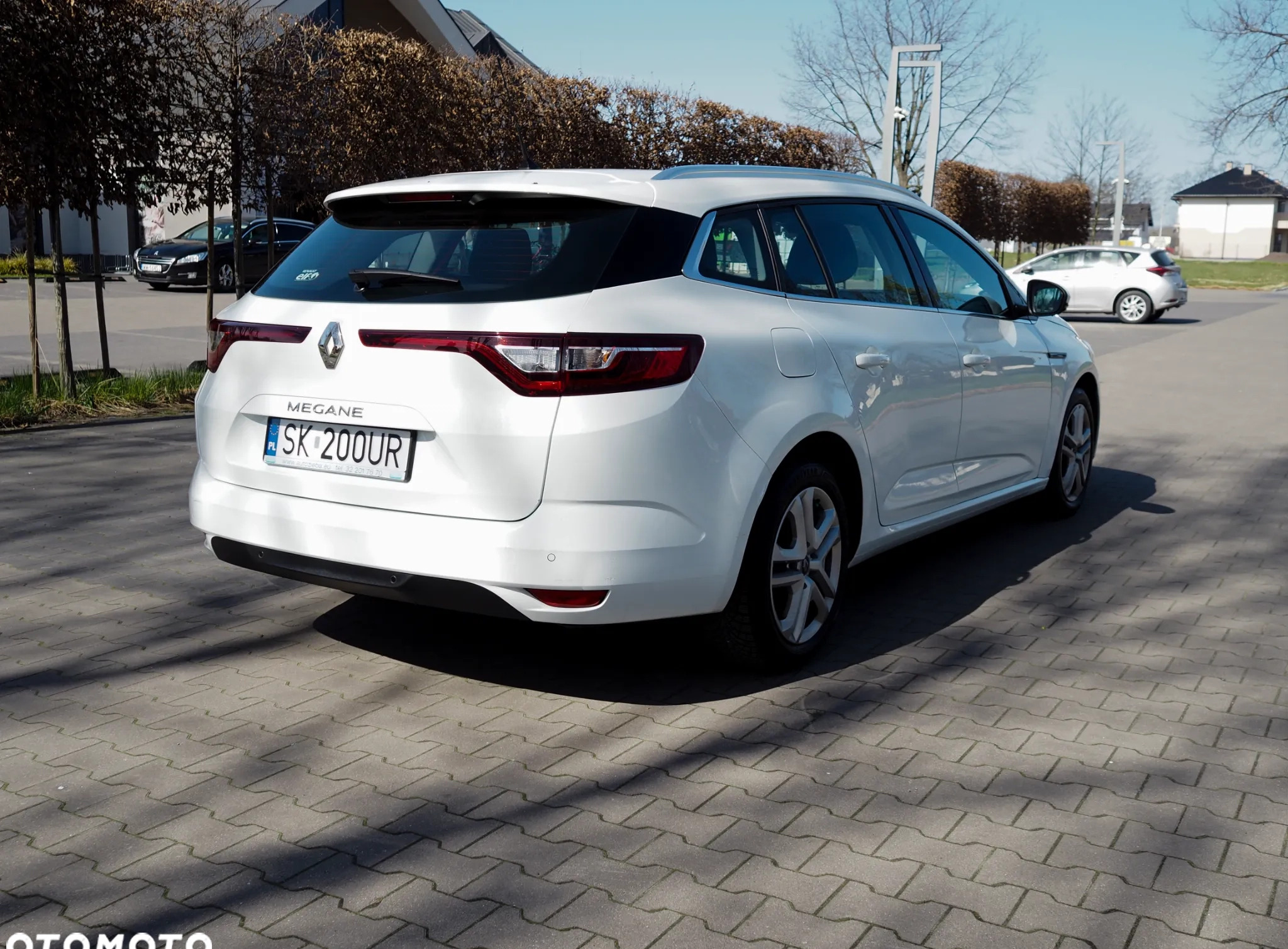 Renault Megane cena 43500 przebieg: 124000, rok produkcji 2017 z Zwoleń małe 56